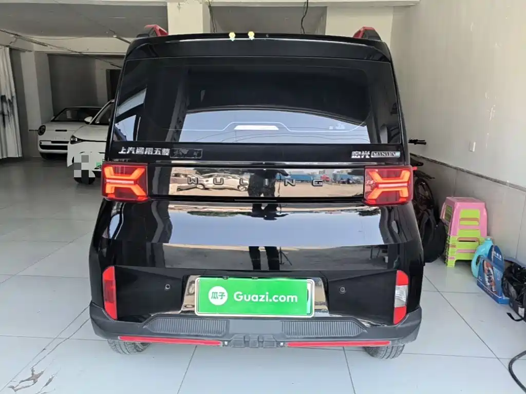 Wuling MINIEV — миниатюра 6