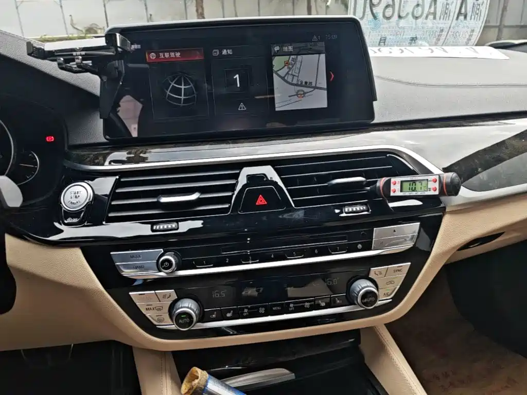 BMW 5 Series — миниатюра 13
