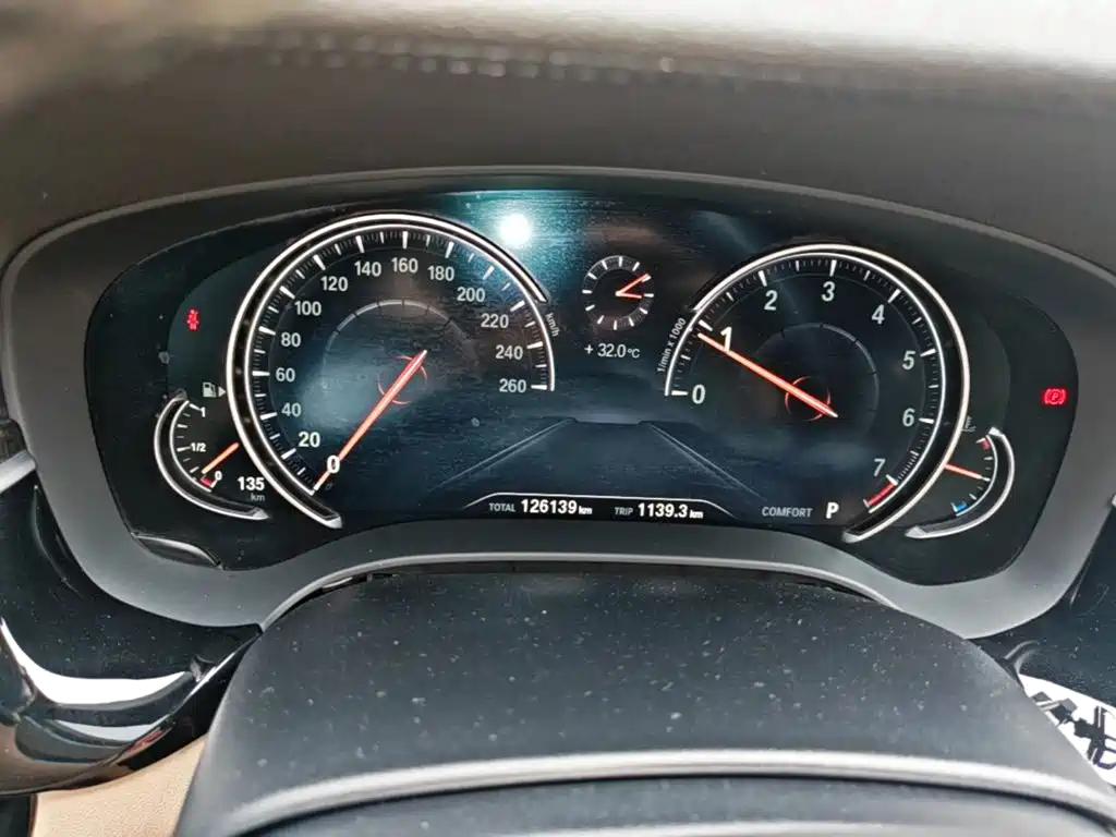BMW 5 Series — миниатюра 12