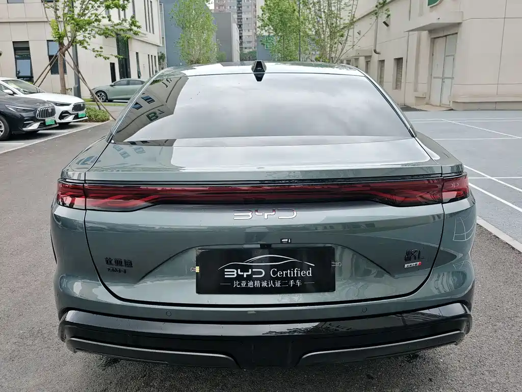 BYD Han L 2025 DM-i 200KM Flagship