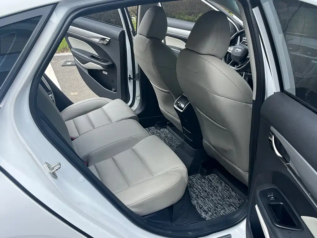Geely Binrui — миниатюра 10