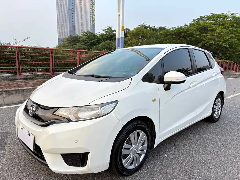 Купить Honda Fit