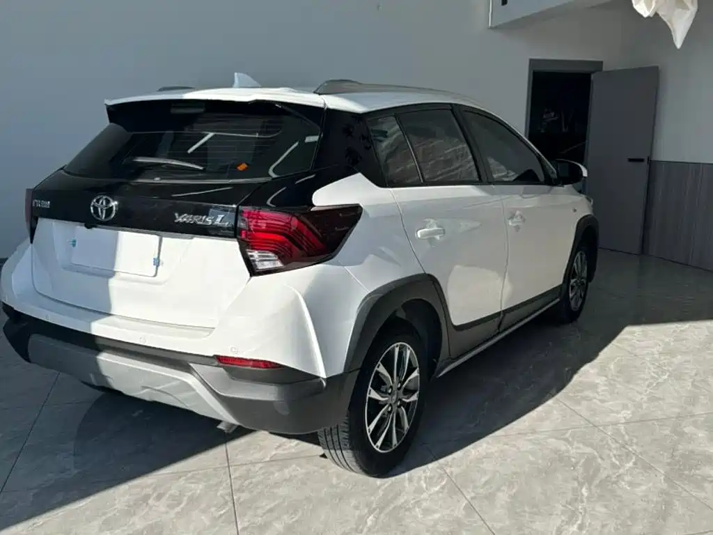 Toyota Yaris L — миниатюра 6