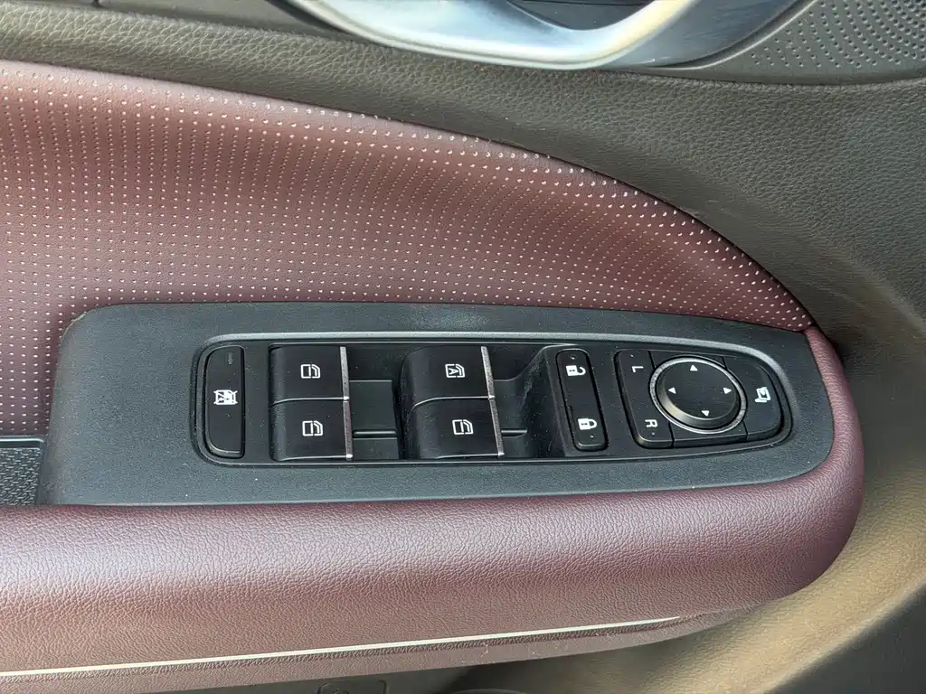 GAC Motor Trumpchi M6 — миниатюра 9