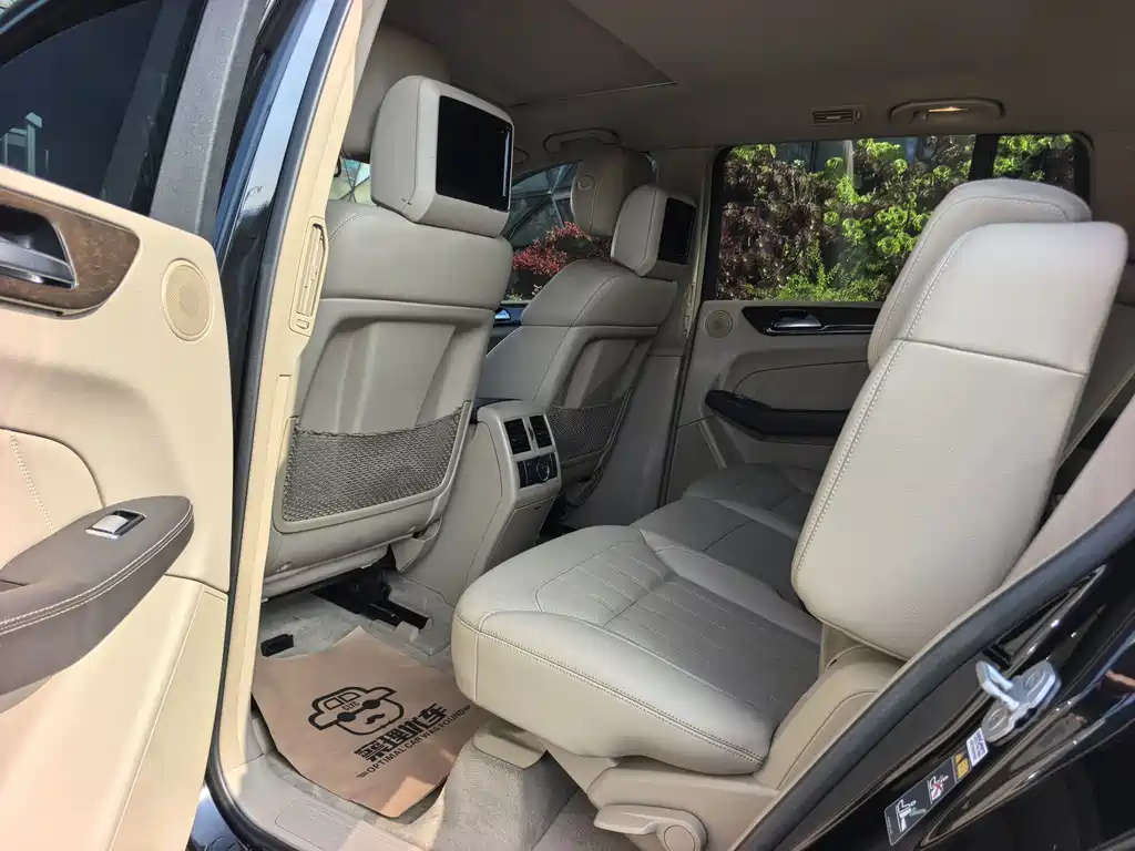 Mercedes-Benz GL-Class — миниатюра 7