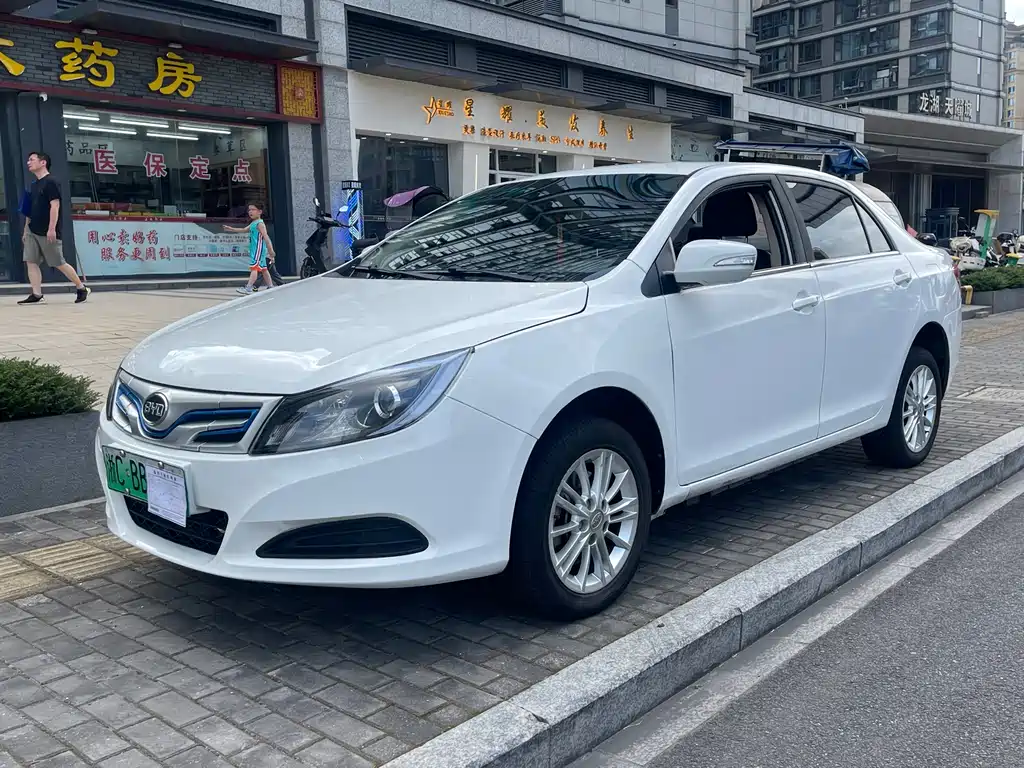 2019 BYD E5 - zdjęcie 1 z 12