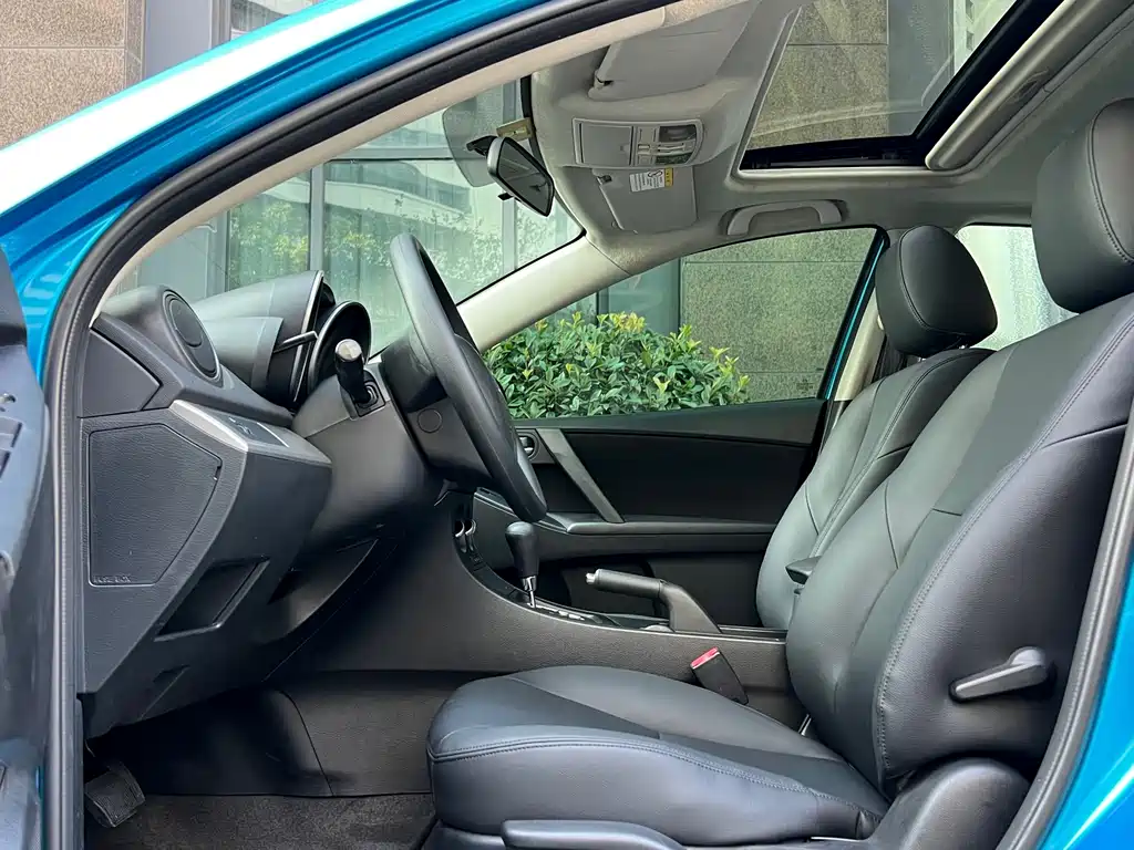 Mazda 3 Xingcheng — миниатюра 6