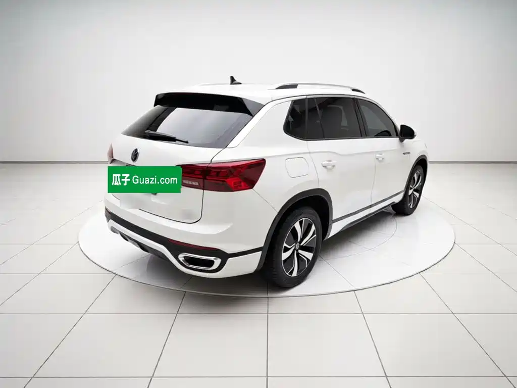 Volkswagen 探岳 GTE — миниатюра 6