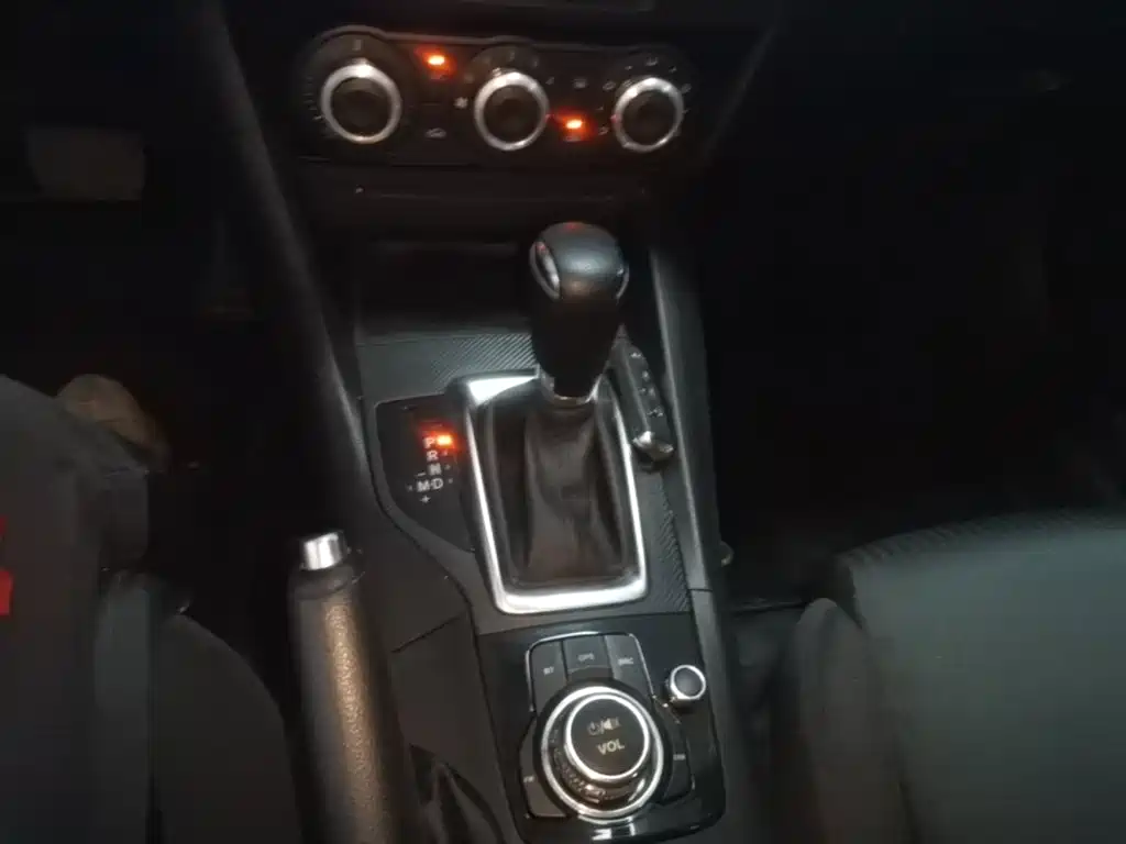 Mazda 3 Axela — миниатюра 10