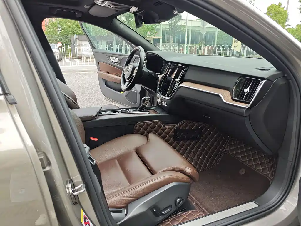 Volvo S60 — миниатюра 9