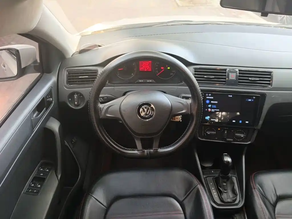 Volkswagen Santana — миниатюра 11