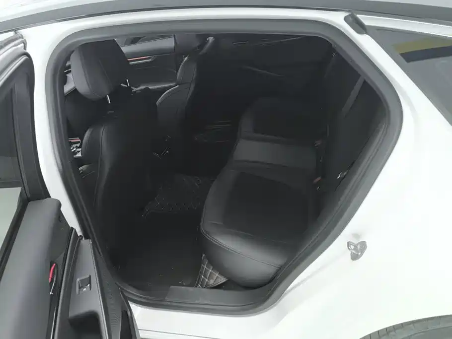 Ford Mondeo — миниатюра 11