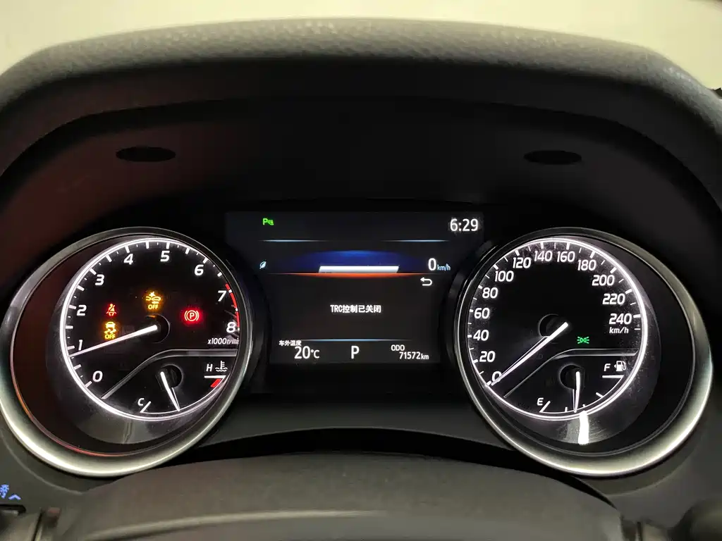 Toyota Camry — миниатюра 15