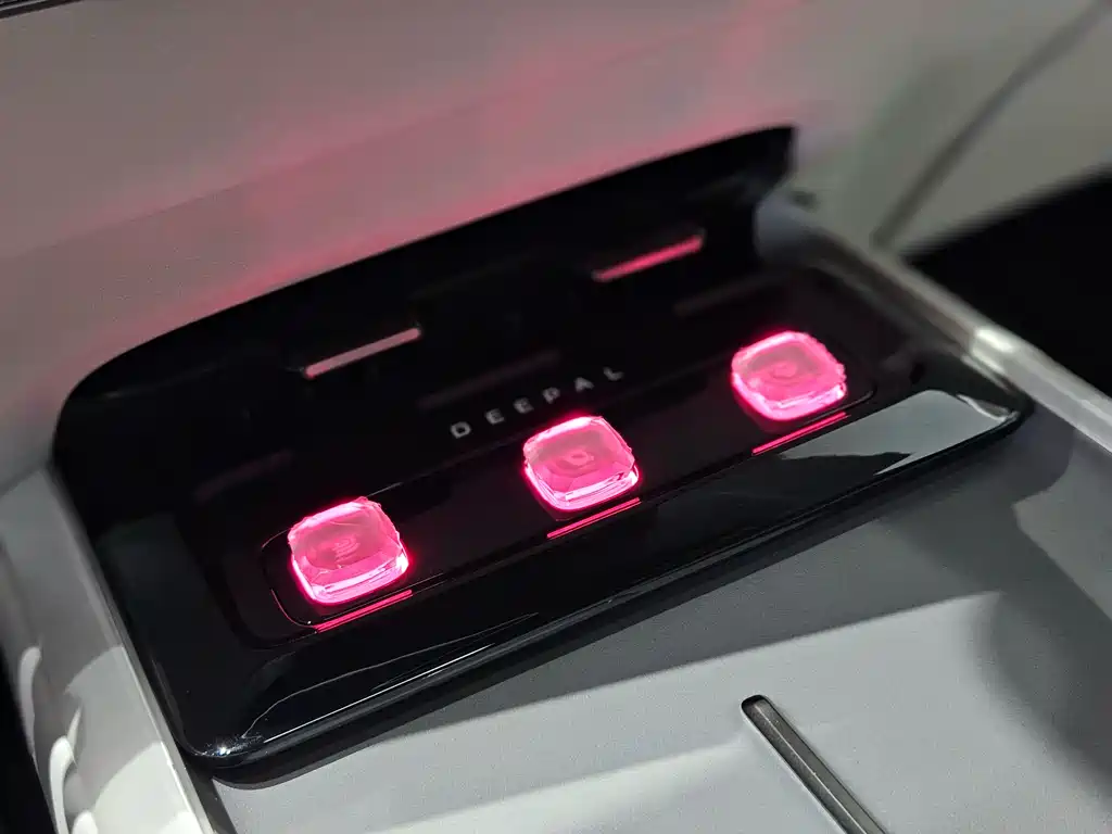 Changan Deepal DARK BLUE L07