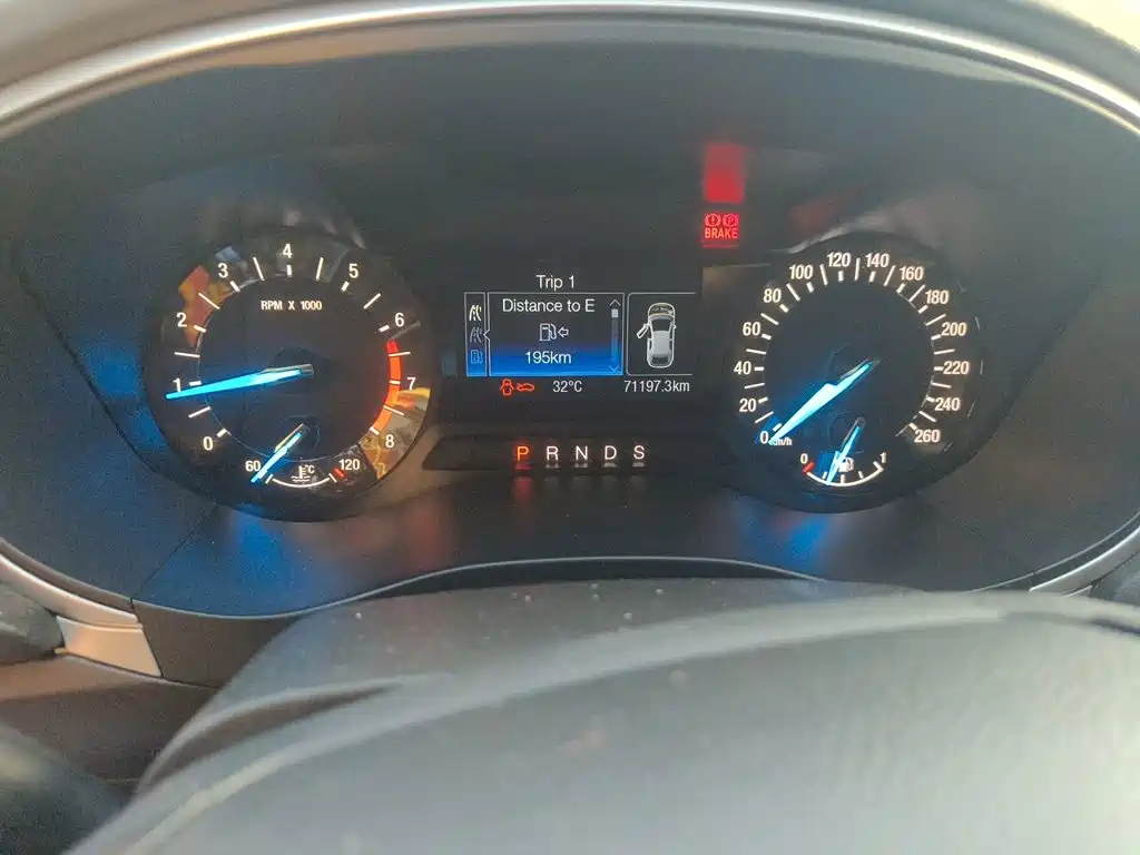 Ford Mondeo — миниатюра 8