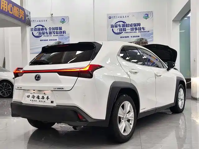 Lexus UX — миниатюра 6