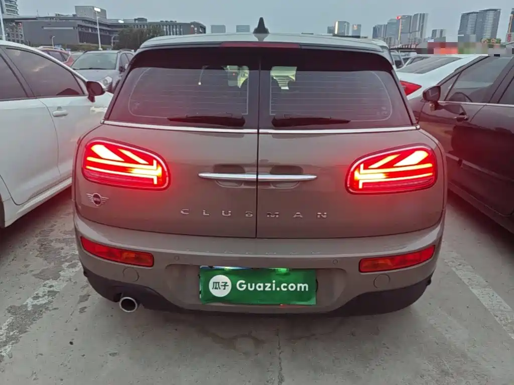 MINI Mini Clubman — миниатюра 6