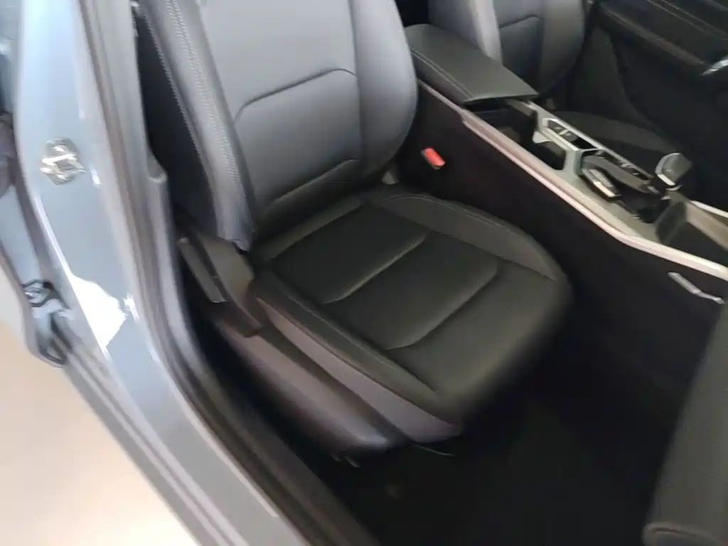 Geely Emgrand — миниатюра 25