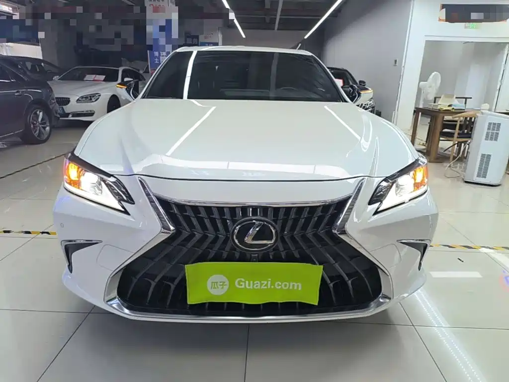 Lexus ES — миниатюра 3