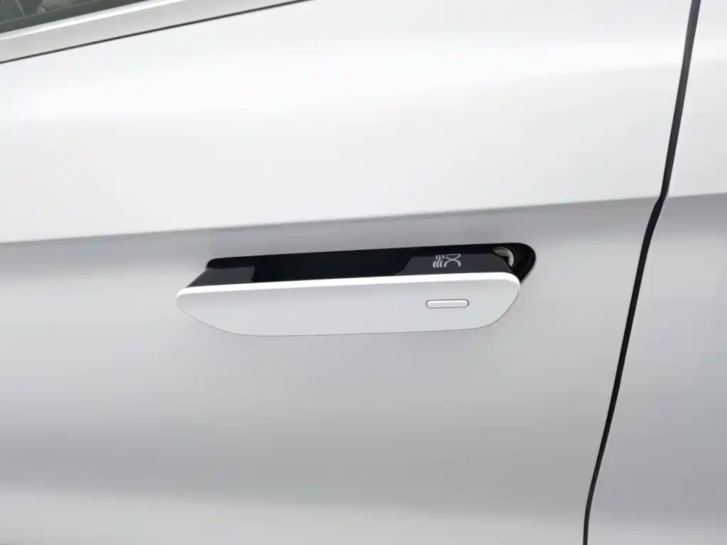 BYD Han — миниатюра 18