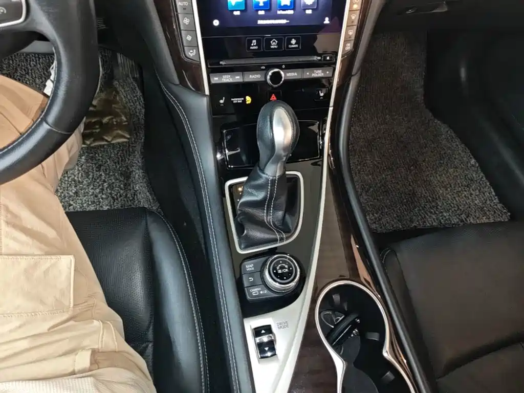 Infiniti Q50L — миниатюра 14