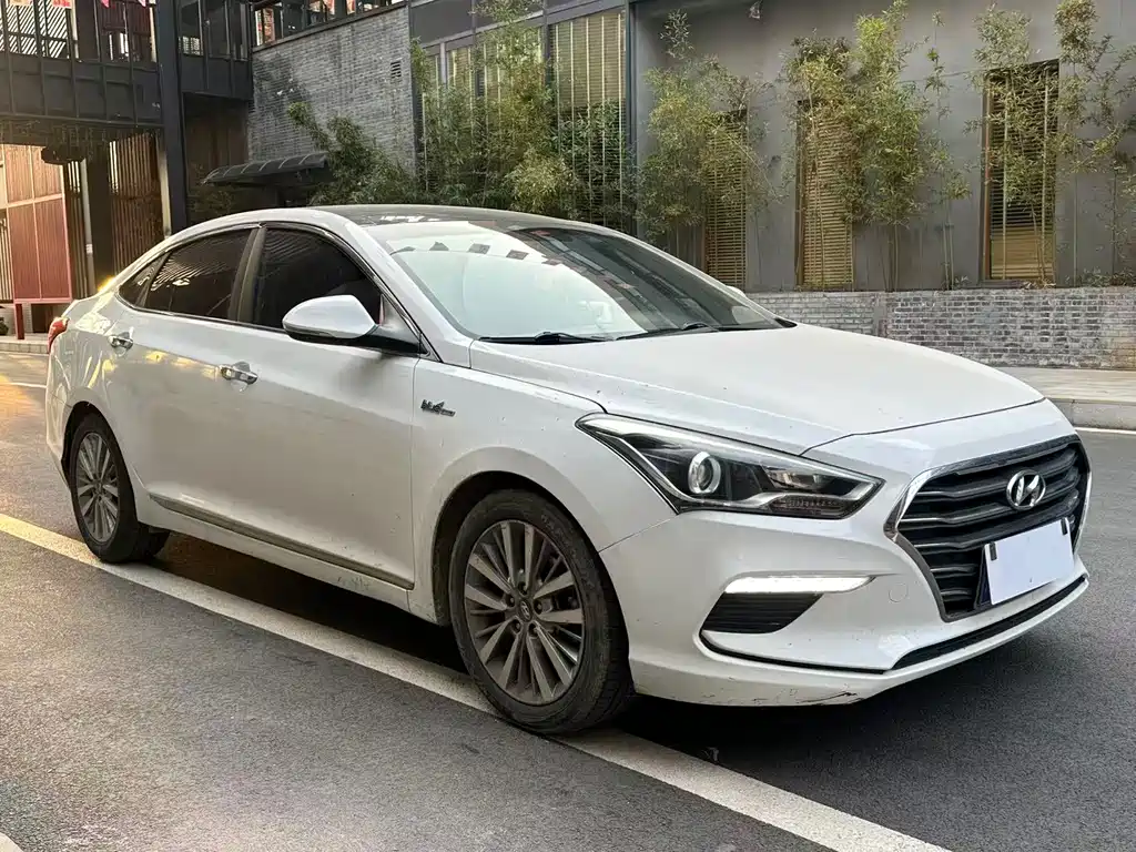 HYUNDAI NAME PICTURE