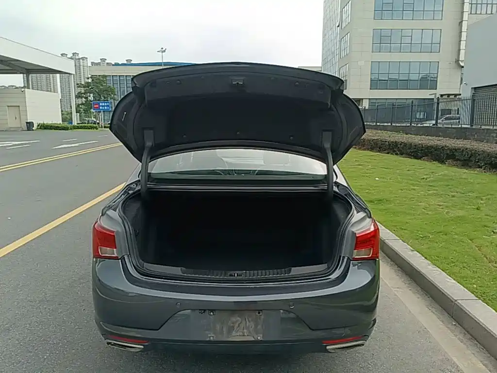 Buick Verano — миниатюра 19