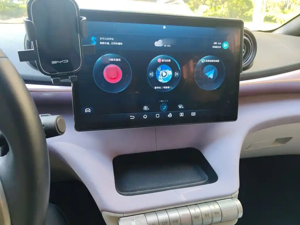 BYD Dolphin — миниатюра 6