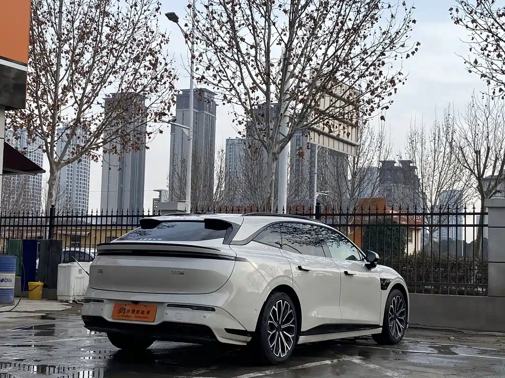 ZEEKR EXTREME KRYPTON 007GT