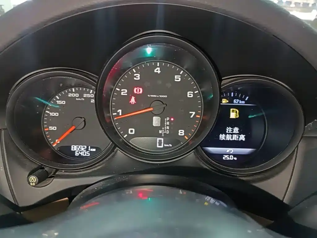 Porsche Macan — миниатюра 12