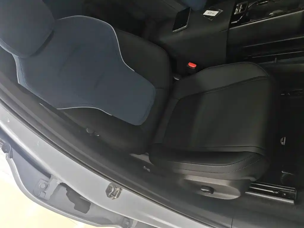 Volvo EX30 — миниатюра 25