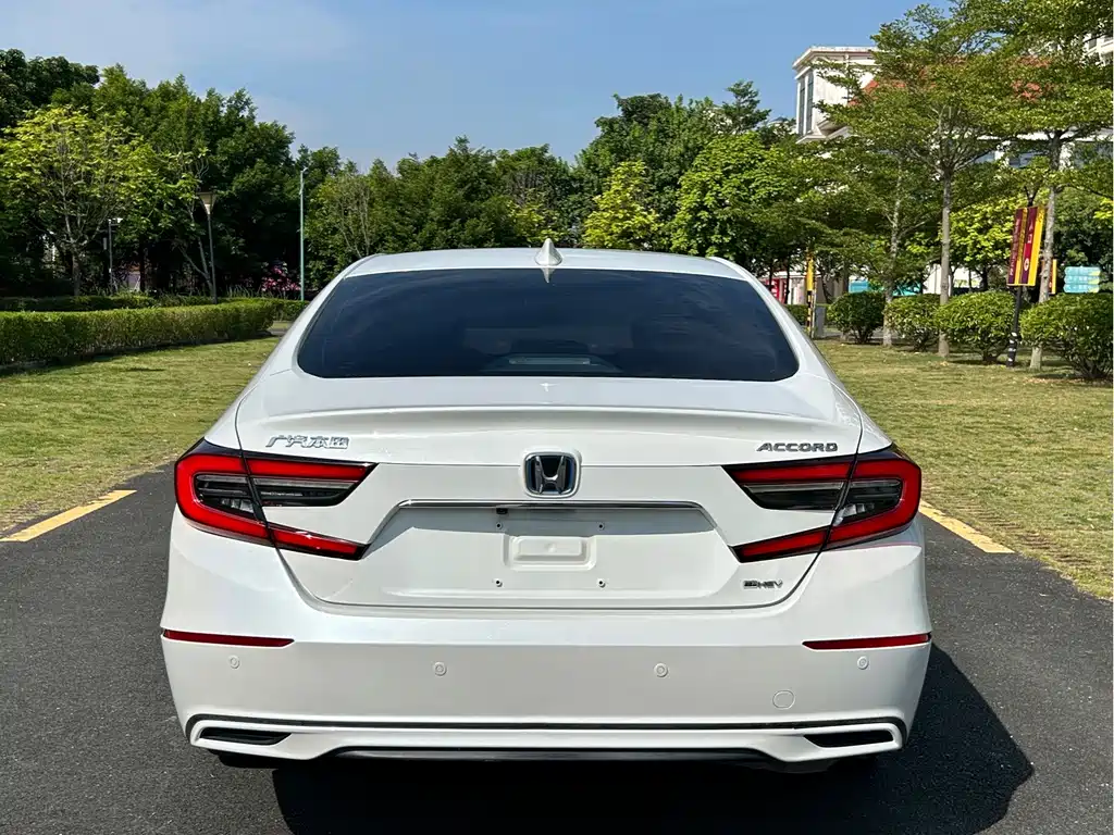 Honda Accord — миниатюра 8
