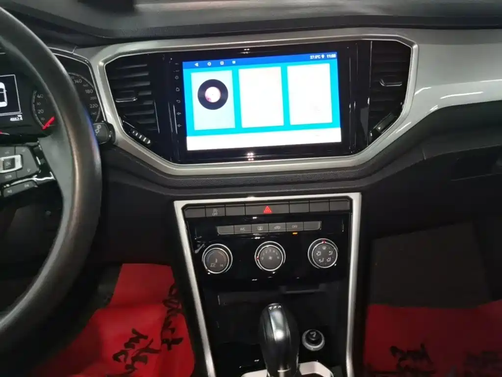 Volkswagen T-Roc — миниатюра 13