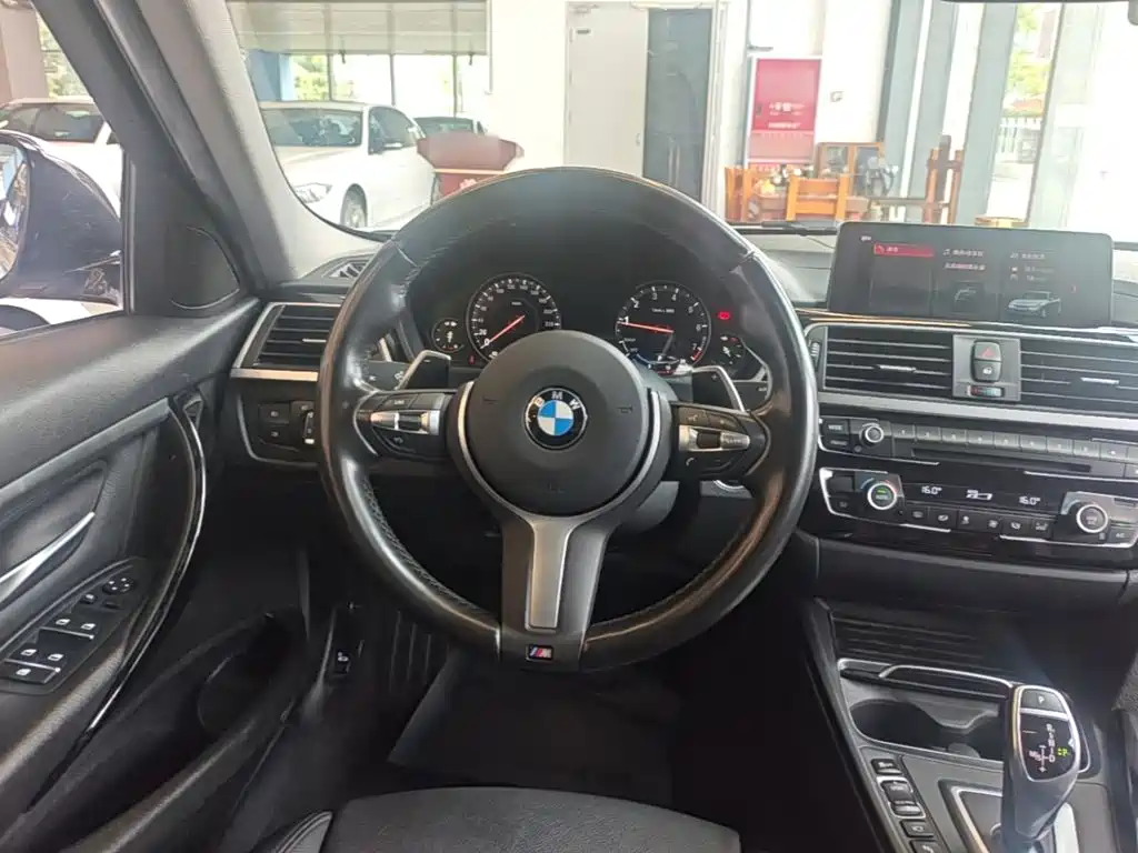 BMW 3 Series — миниатюра 11