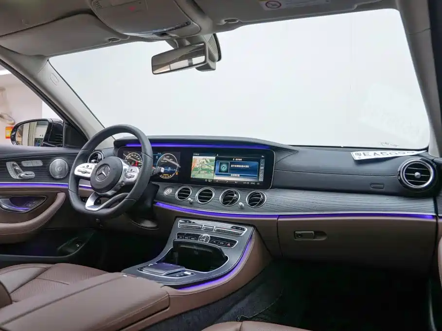 Mercedes-Benz E-Class — миниатюра 7