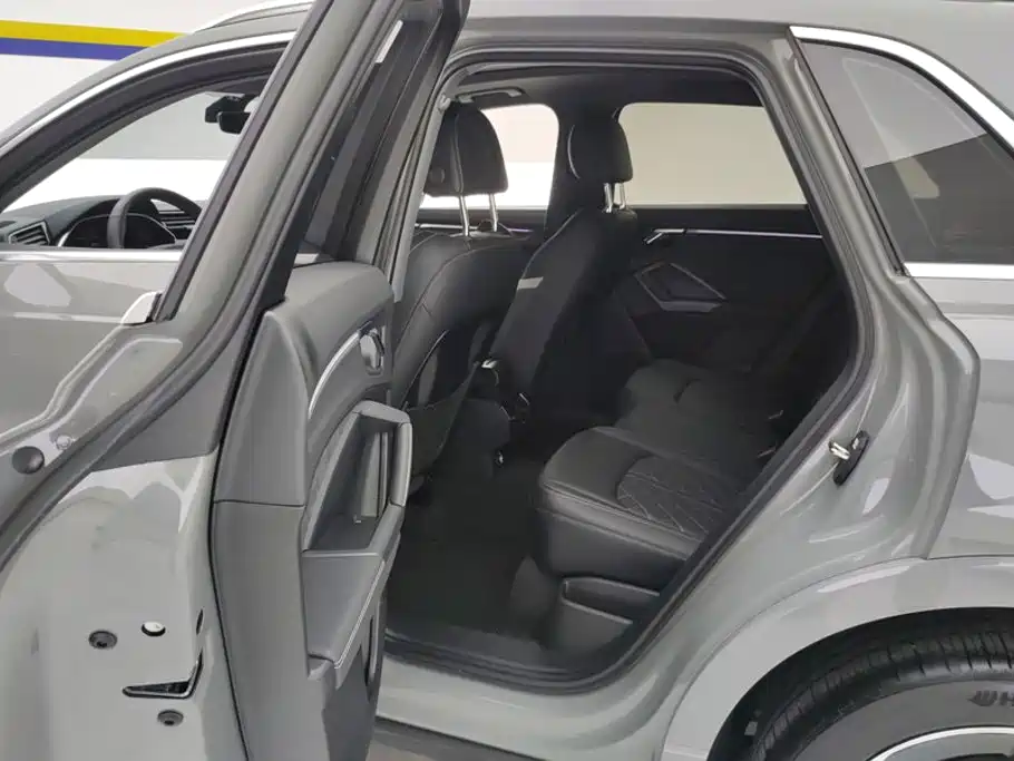 Audi Q3 — миниатюра 11