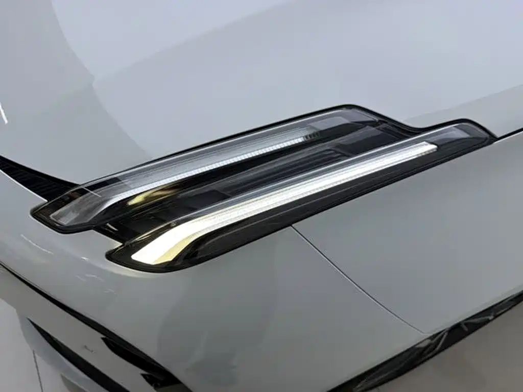 Lynk & Co 03 — миниатюра 15