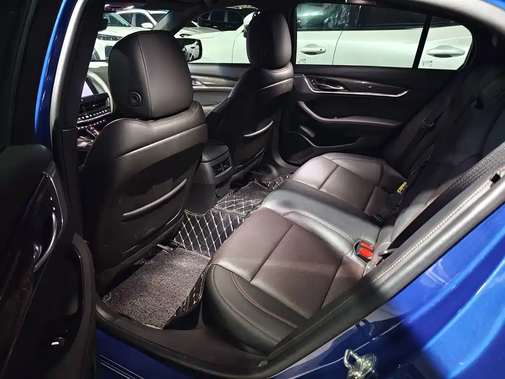 Cadillac CT5 — миниатюра 5