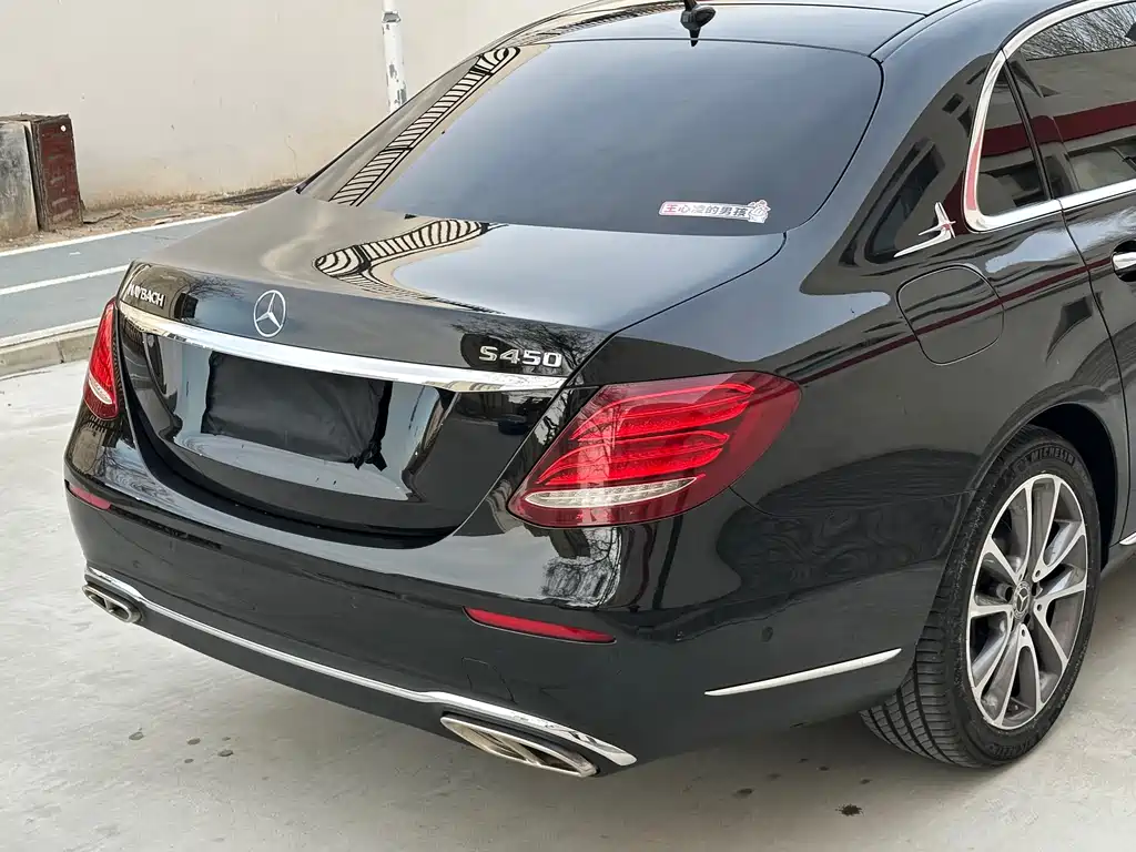 MERCEDES-BENZ E CLASS