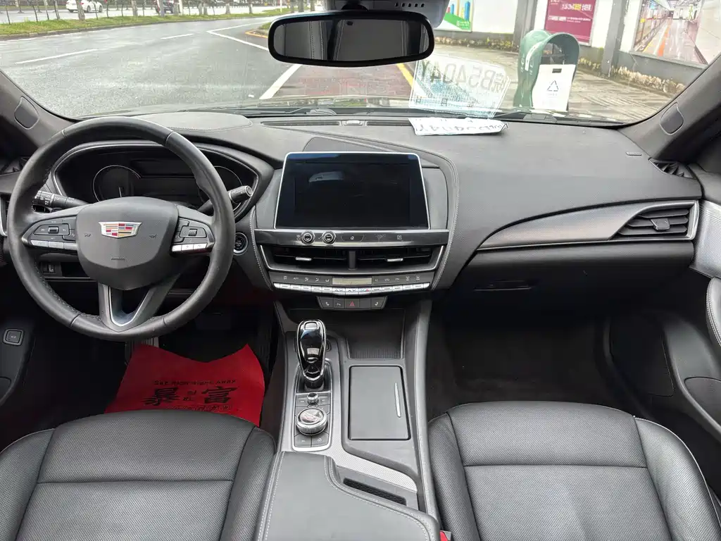 Cadillac CT5 — миниатюра 11