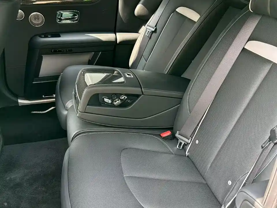 Rolls-Royce Ghost — миниатюра 5