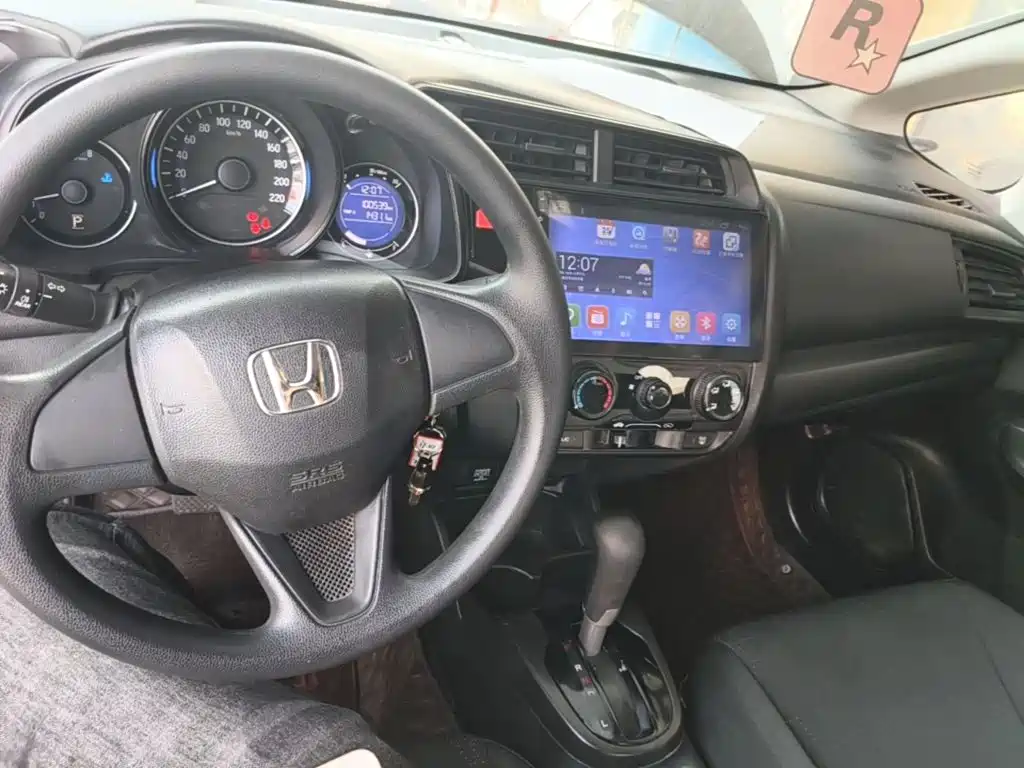 Honda Fit — миниатюра 10