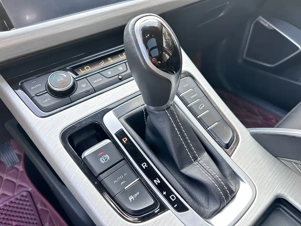 Geely Boyue — миниатюра 13