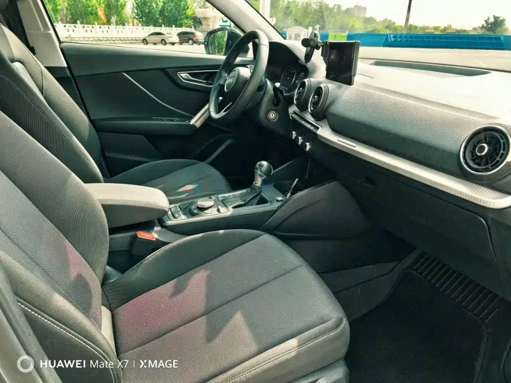 Audi Q2L — миниатюра 5