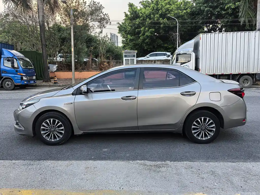 Toyota Corolla — миниатюра 4