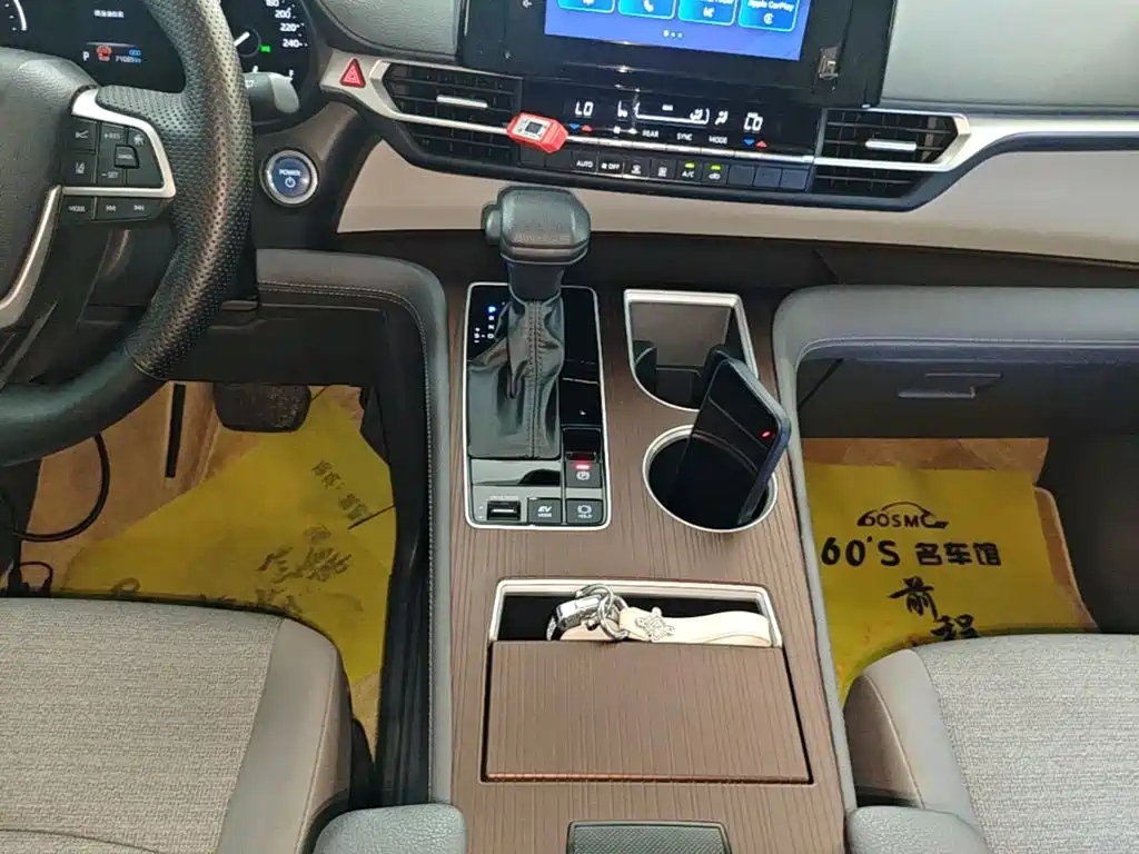 Toyota Sienna — миниатюра 14