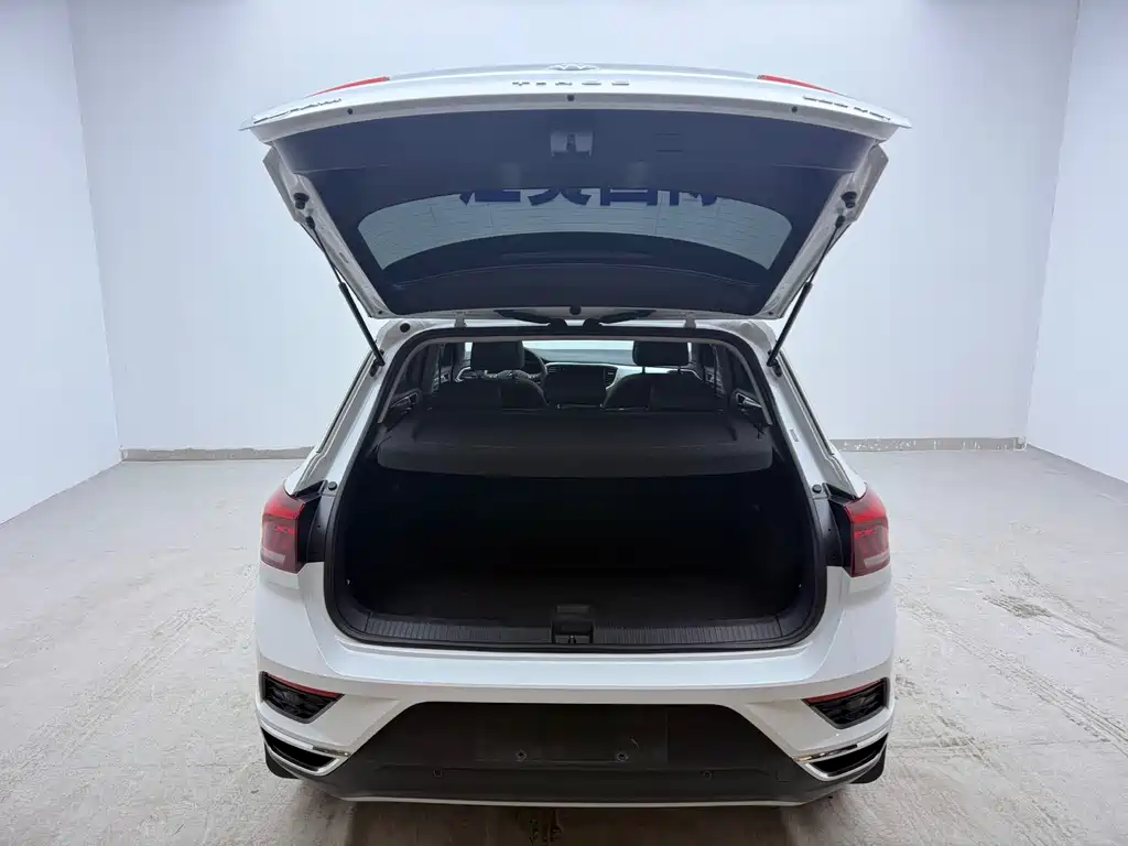 VOLKSWAGEN T ROC EXPLORING SONGS