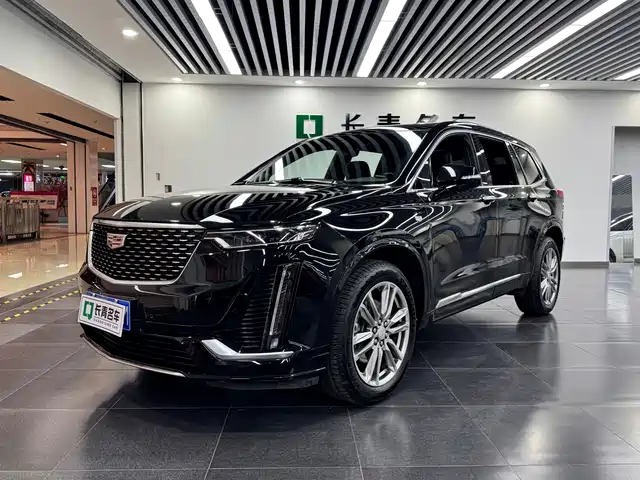 CADILLAC XT6