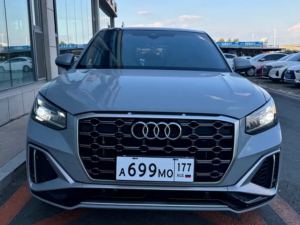 Audi Q2L — миниатюра 2