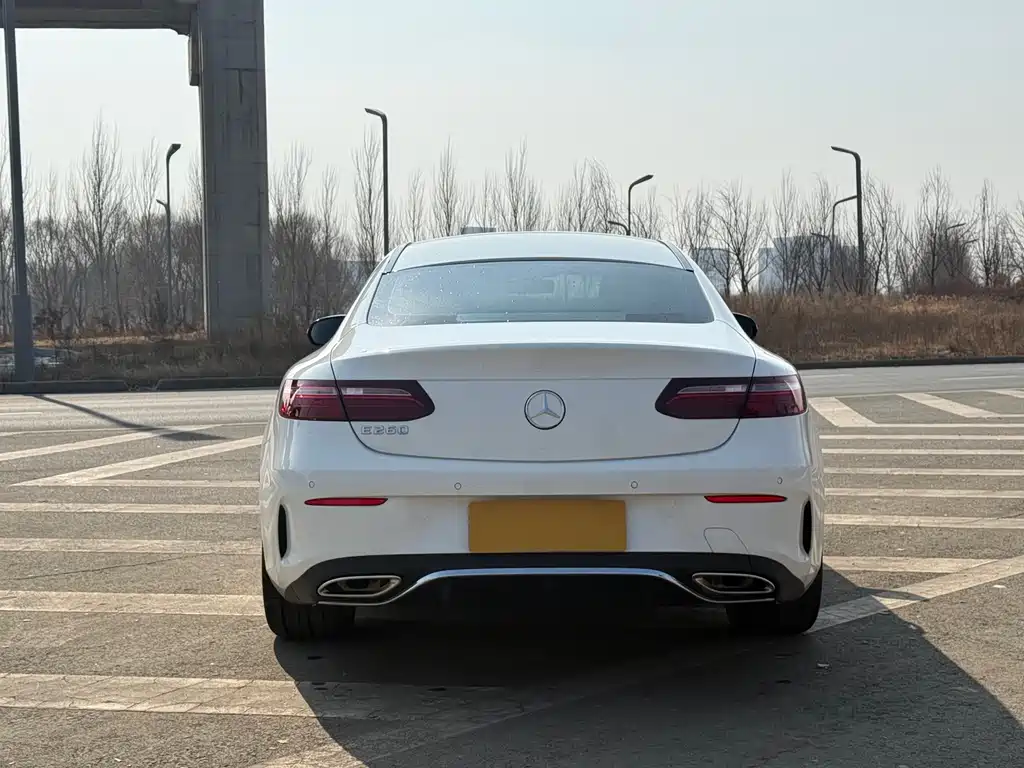 MERCEDES-BENZ E CLASS